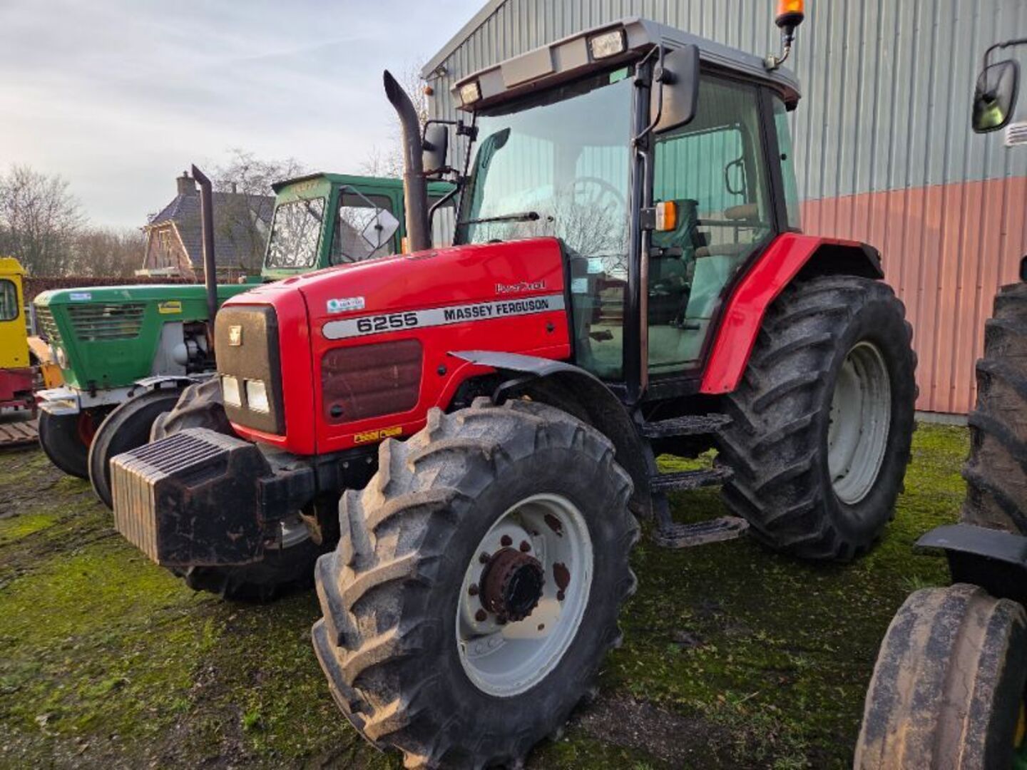 Massey Ferguson 6255