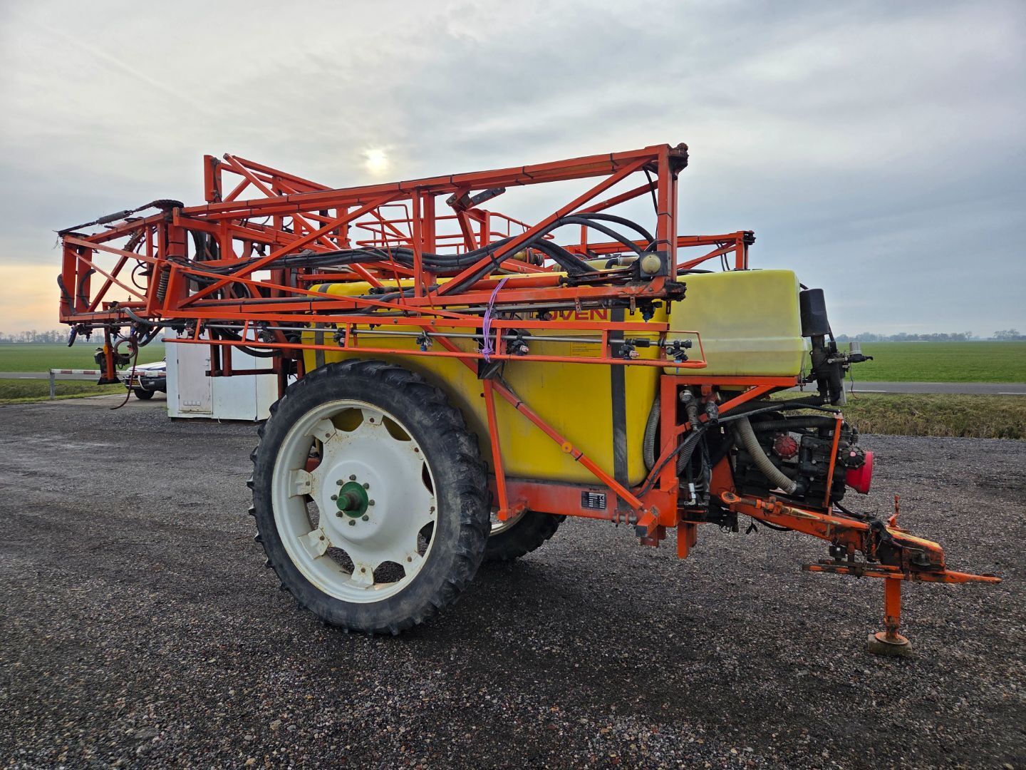 Getrokken veldspuit "Douven"