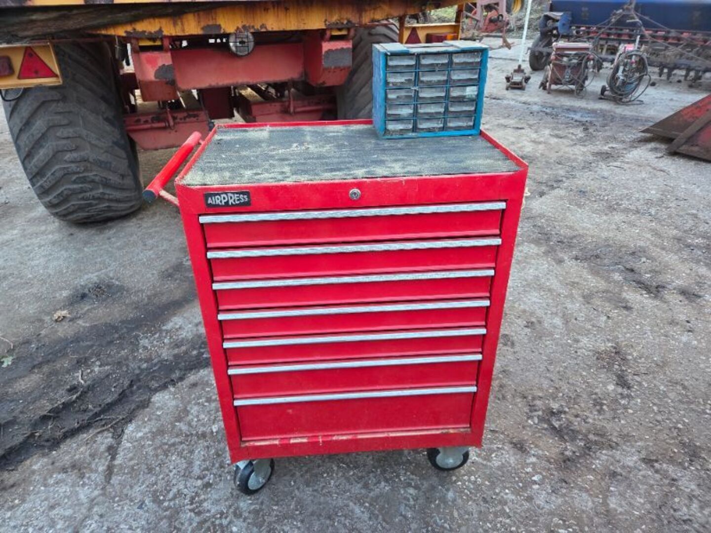 Gereedschap kar + inhoud